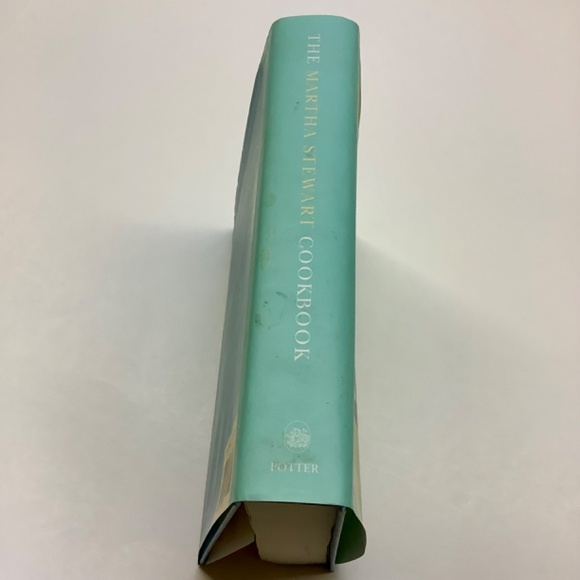 THE MARTHA STEWART Cookbook (Collected Recipes For Everday) - Picture 3 of 8